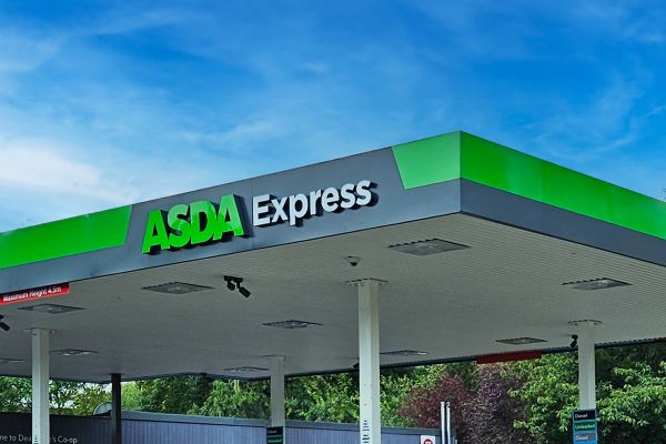A high access, rapid sign installation for ASDA