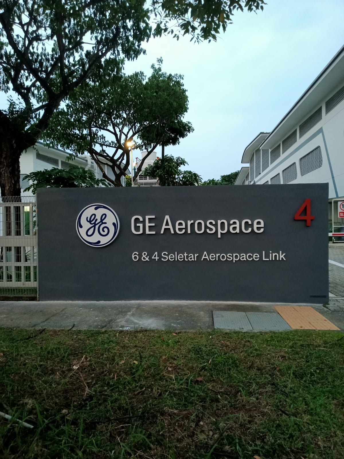 Pearce completed surveys across 11 sites for the GE brand implementation project.