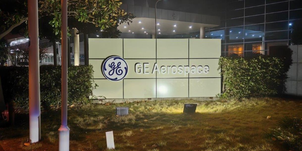 Pearce worked with the Philadelphia Signs Company to deliver the project for GE Aerospace.