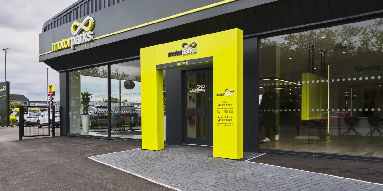 Pearce deliver new corporate signage for Motorparks in an initial 5 site contract.